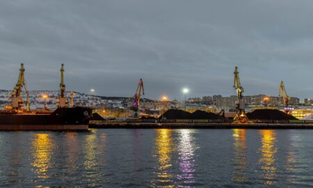 Мурманский торговый порт перевалка угля