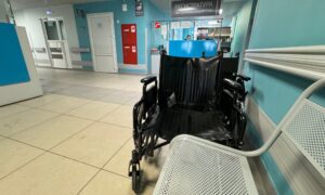 инвалидное кресло