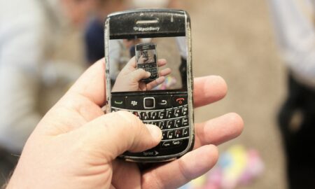 Человек с телефоном