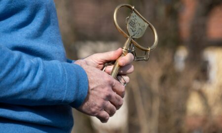 Человек с ключом