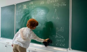 Ученик в школе