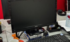 компьютер на рабочем столе