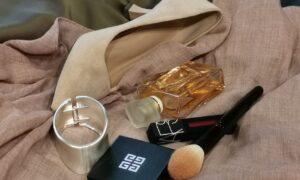 Женские принадлежности