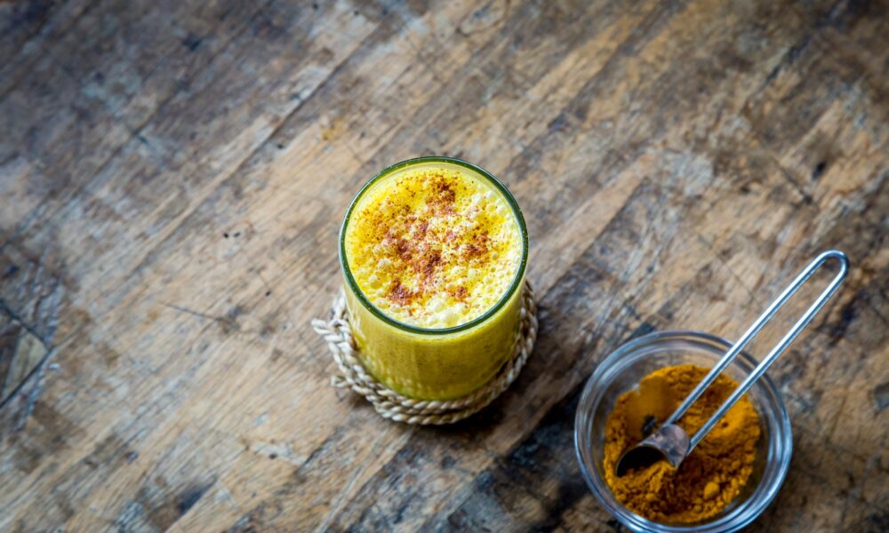 Напиток с куркумой