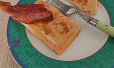 Тост с сосиской