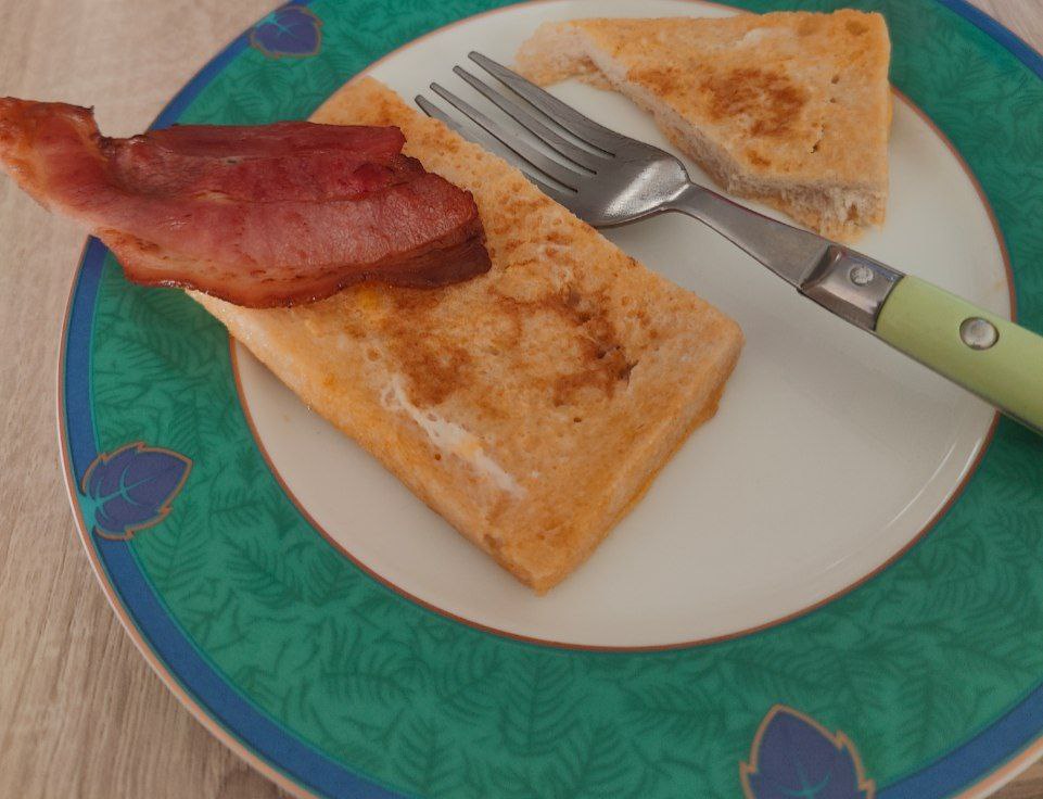 Тост с сосиской