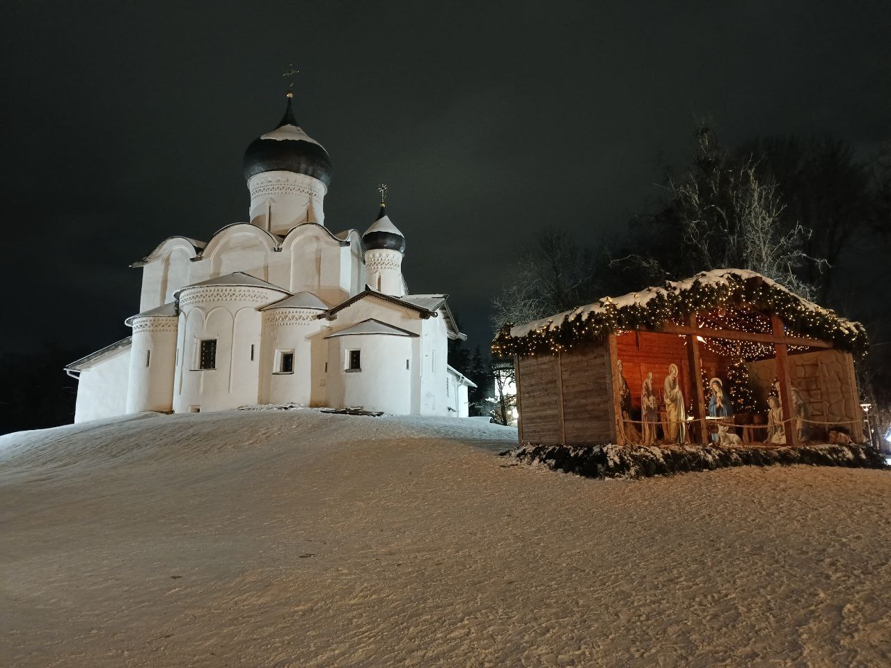 Храм Василия на Горке в Пскове