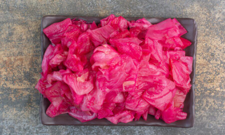 Маринованная со свёклой капуста