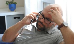 Мужчина зол