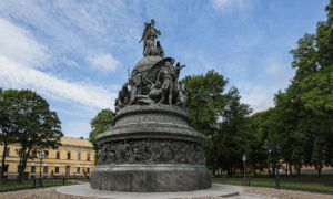 памятник "Тысячелетие России" в Великом Новгороде