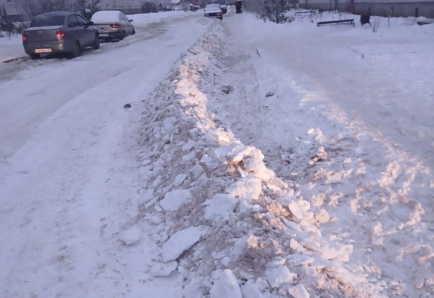 снег на дороге