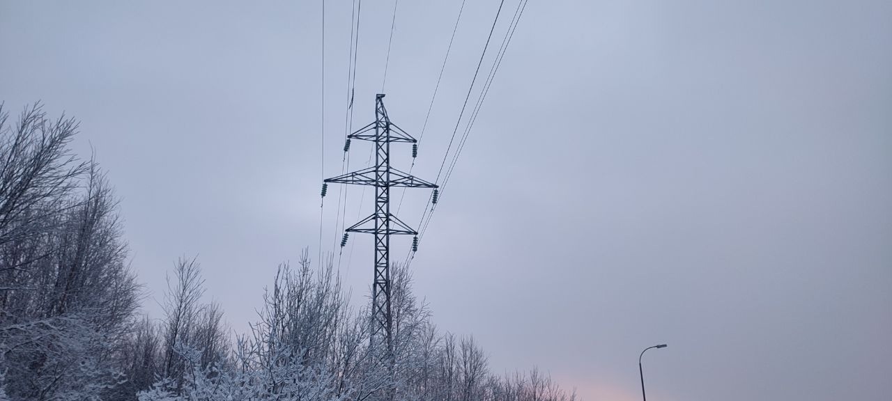 ЛЭП в снегу