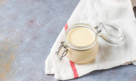 Сгущенка на столе