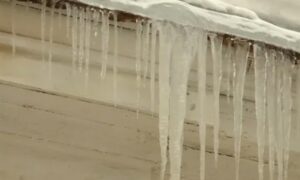 Наледь на крыше