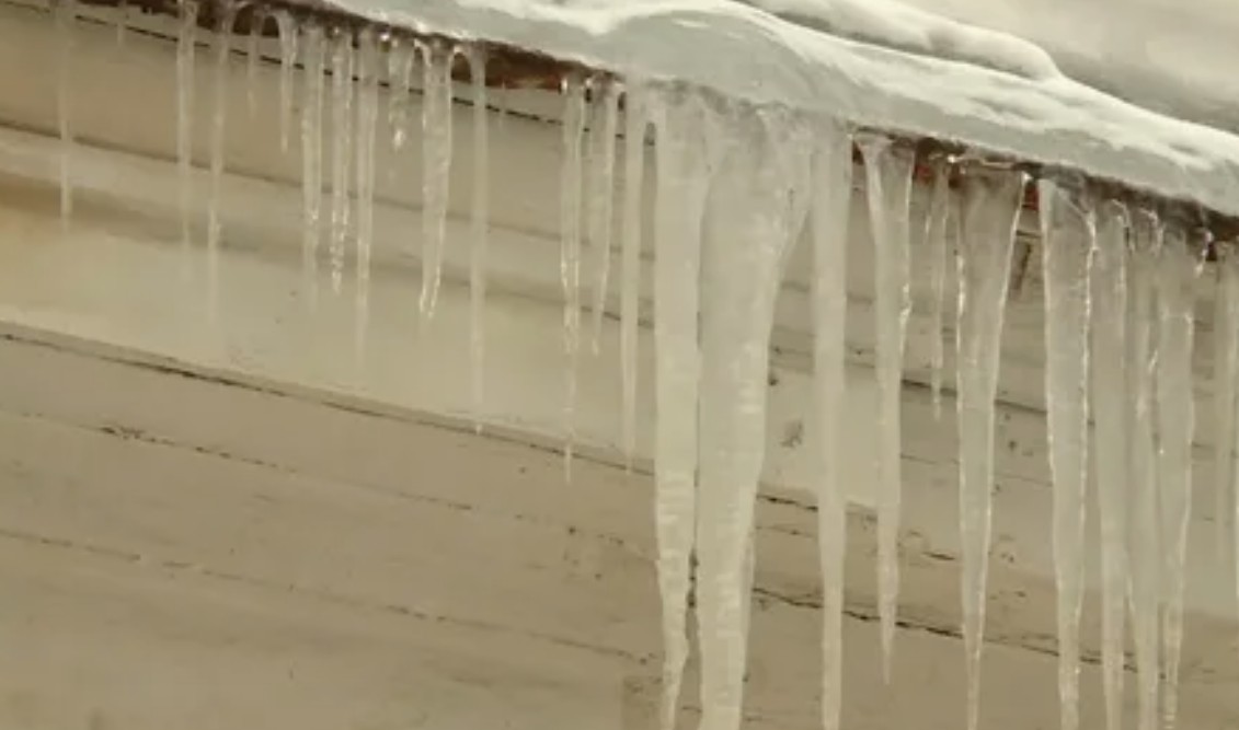 Наледь на крыше