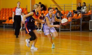 Юные баскетболистки