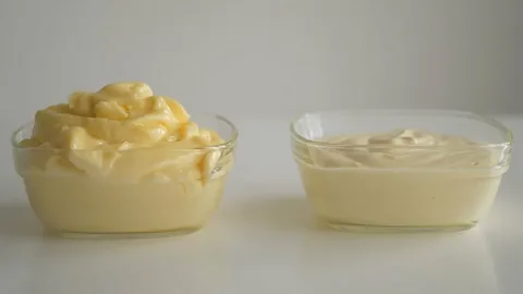 майонез и сметана