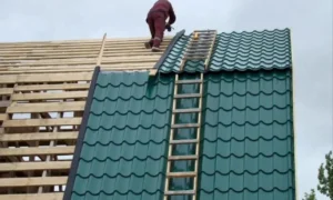 Монтаж металлочерепицы