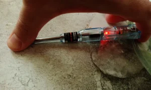 Отвертка-индикатор