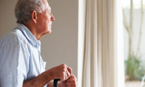 пожилой человек