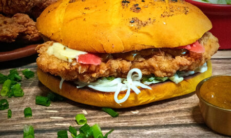 бургер с курицей кацу