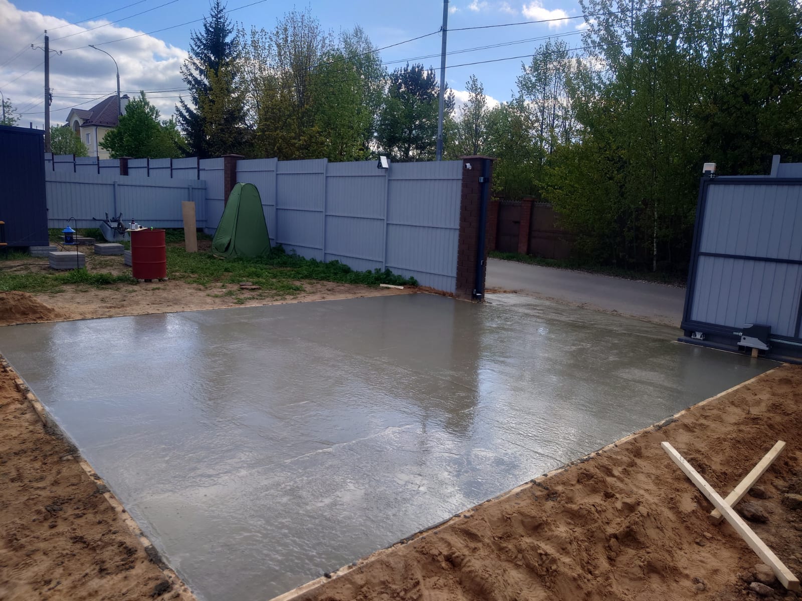 площадка для автомобиля