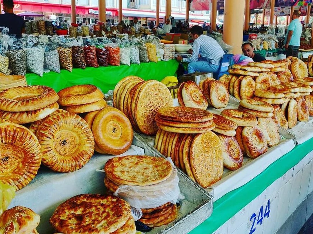 рынок в Узбекистане