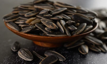 семечки на столе