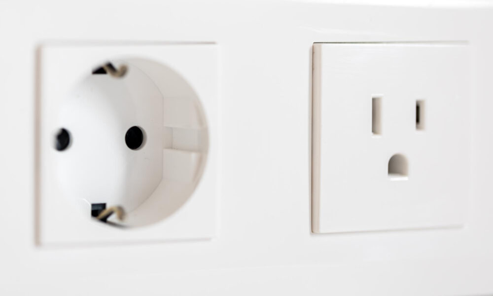 Розетка на стене