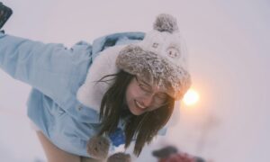 Девушка счастливая