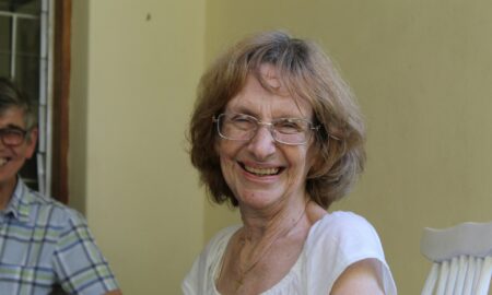 Бабушка в очках