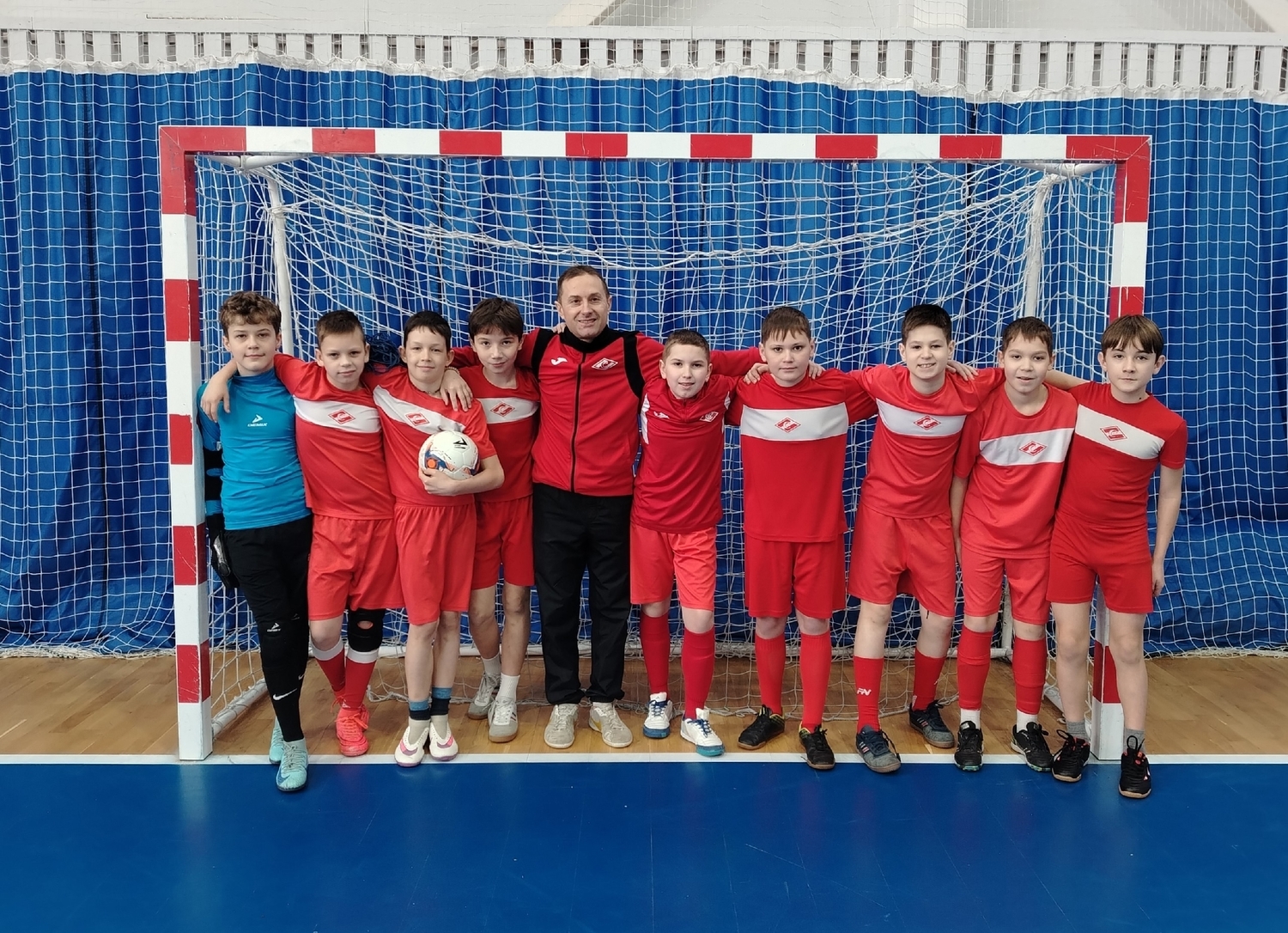 Футболисты команды "Спартак-Юниор"