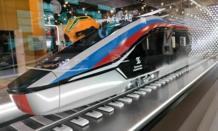 Макет поезда для высокоскоростной магистрали Москва — Санкт-Петербург.