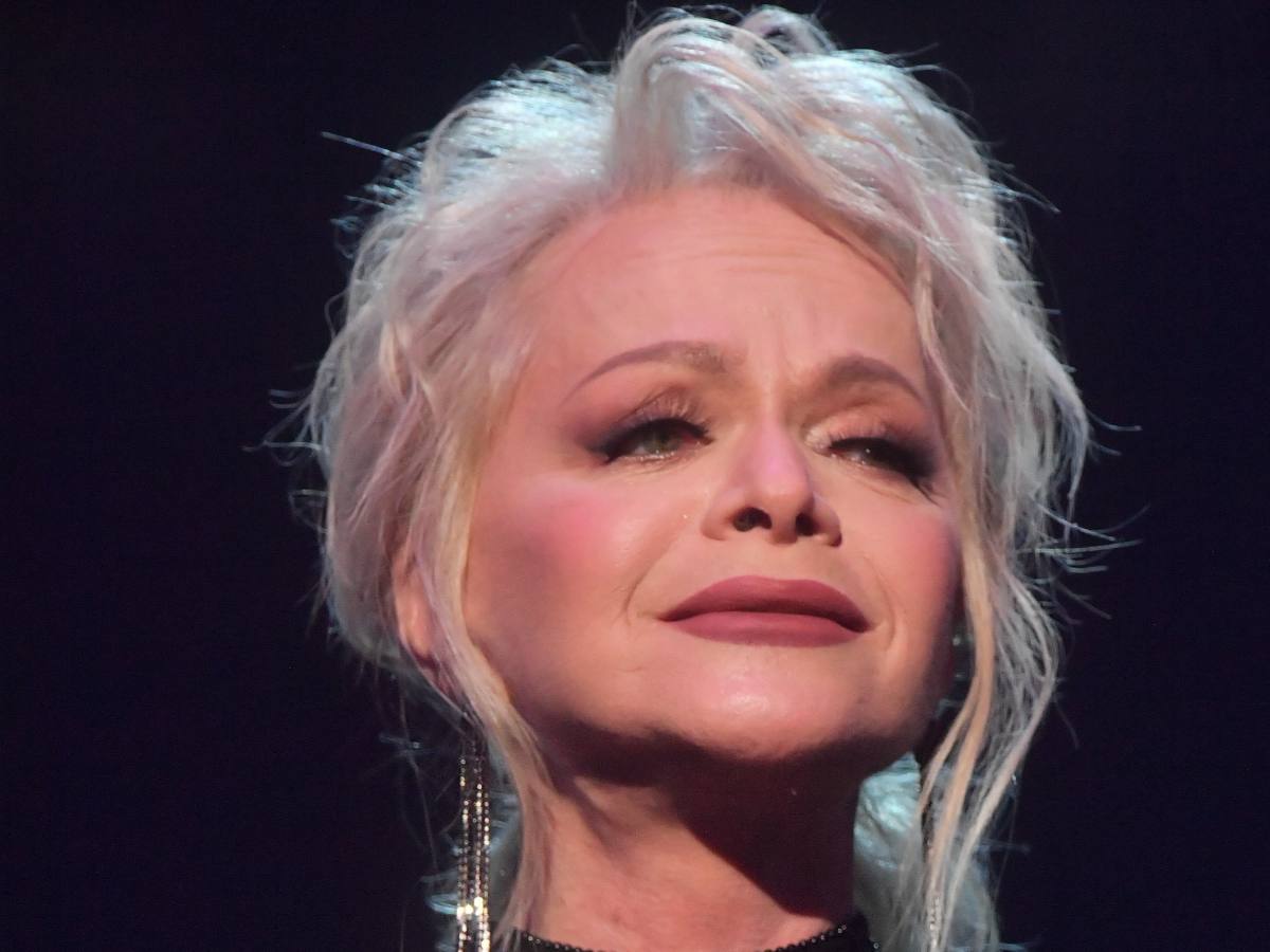 Лариса Долина