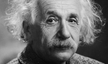 Альберт Эйнштейн