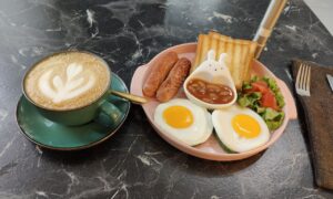 Завтрак с кофе