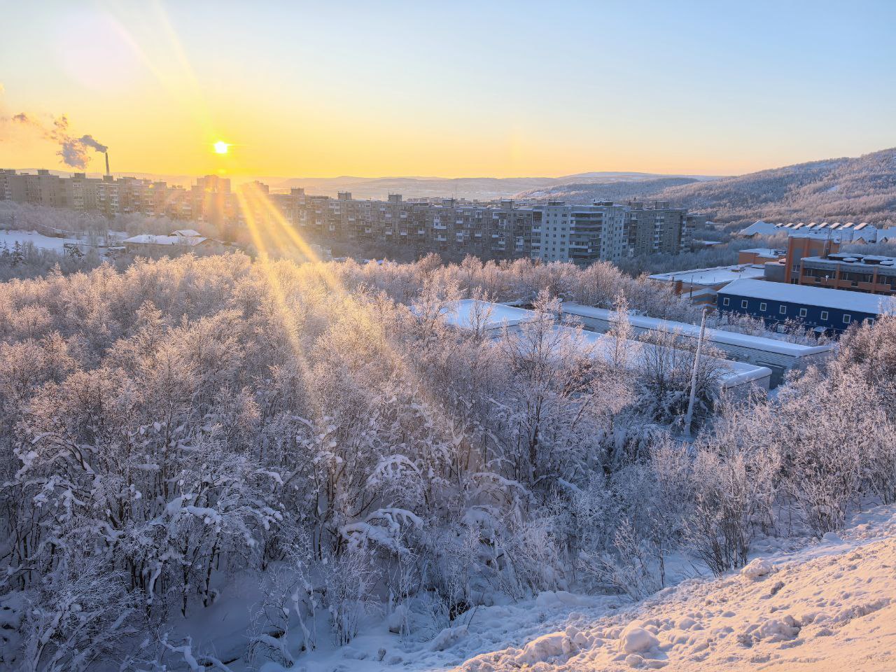 Зимняя слнечная погода