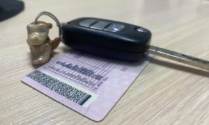 права и ключи от автомобиля
