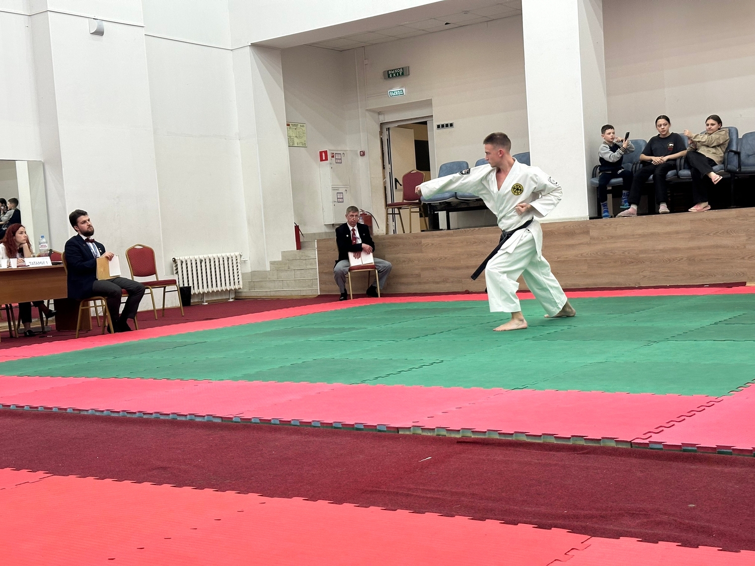 Каратист на татами