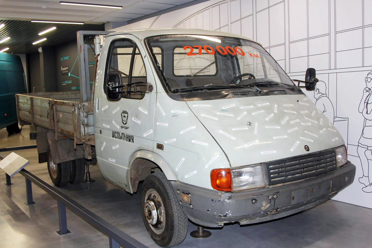 Автомобиль на выставке