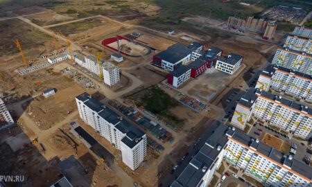 Строящееся жилье в Великом Новгороде.