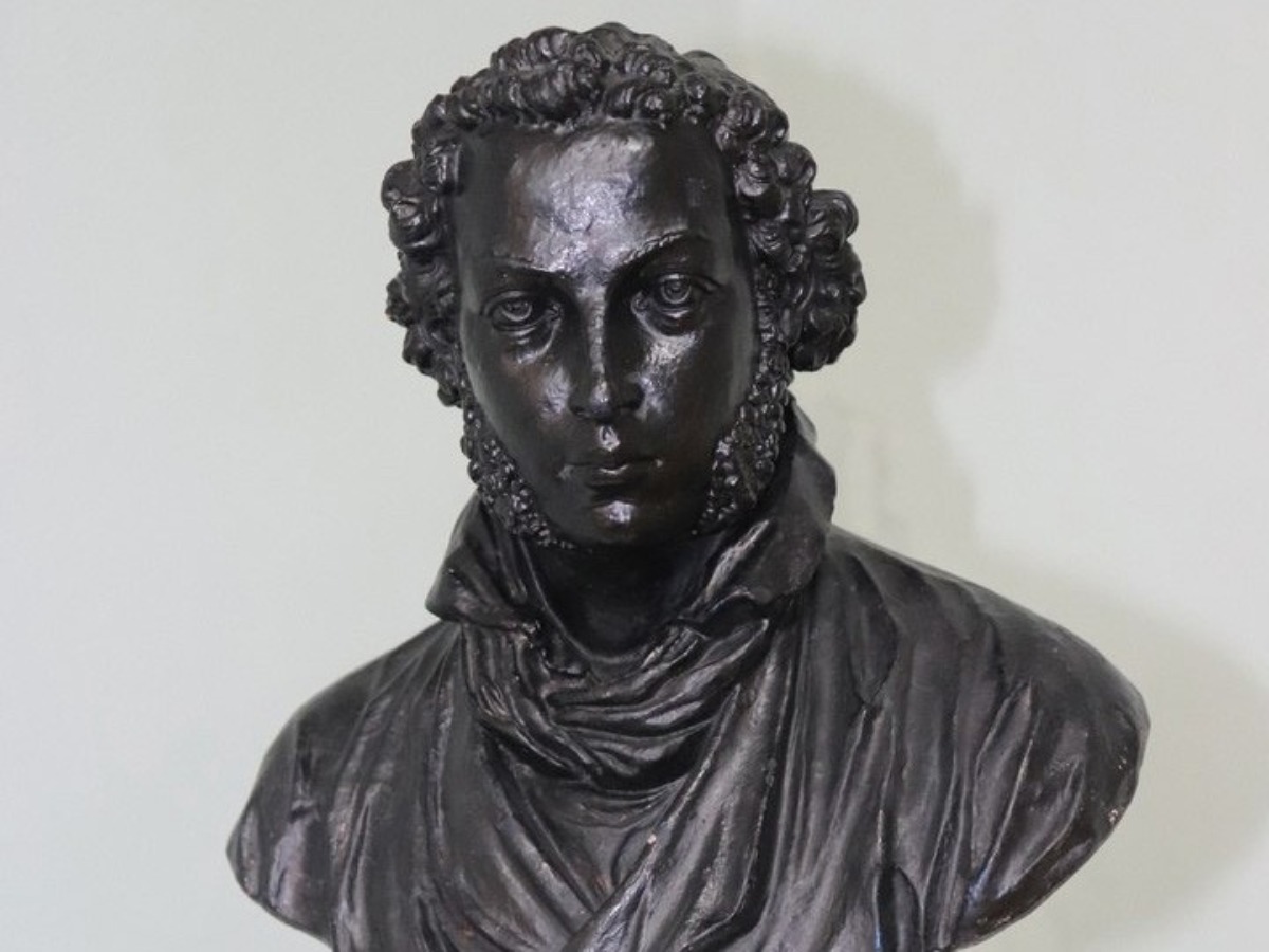 Бюст Александра Сергеевича Пушкина