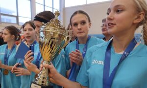 Юные футболистки