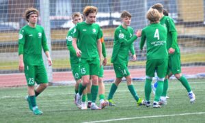 Футболисты "Электрона"