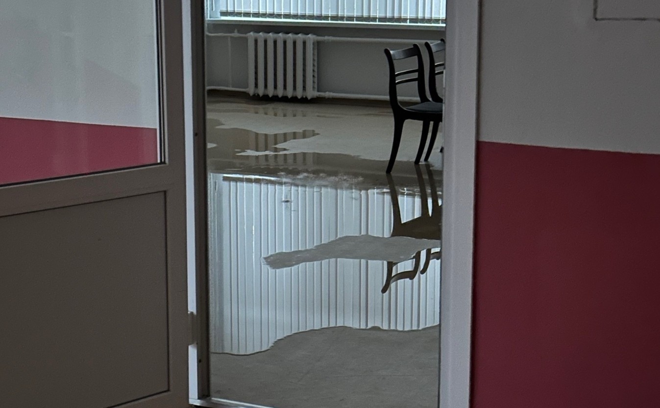 Вода в мединституте