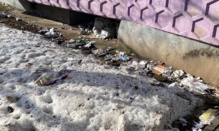 Мусор на проспекте Мира