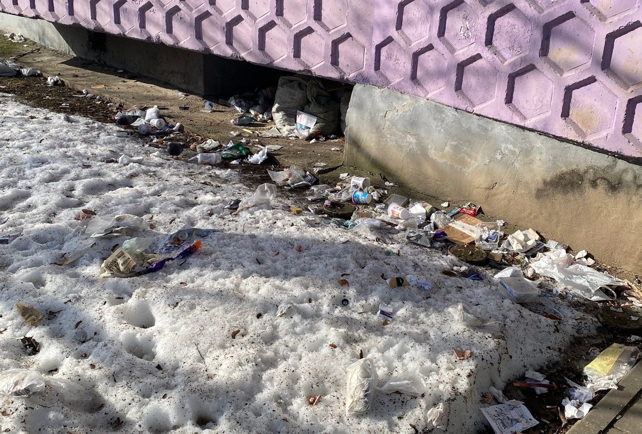 Мусор на проспекте Мира