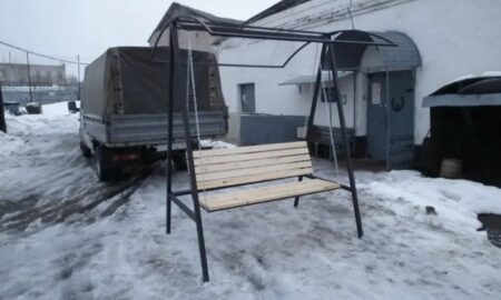 Качели-скамейки