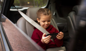 Ребенок в машине