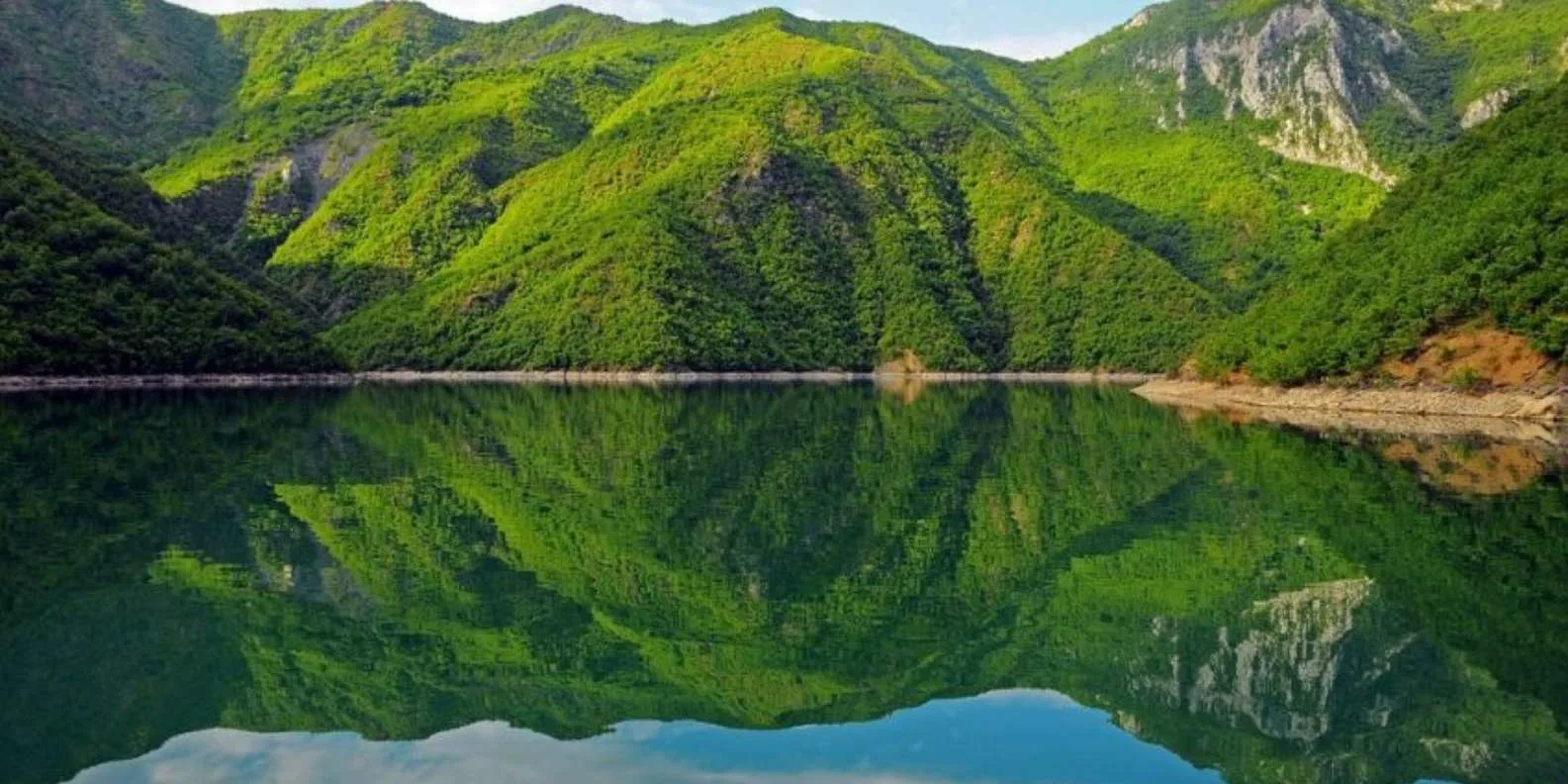 Озеро Комани